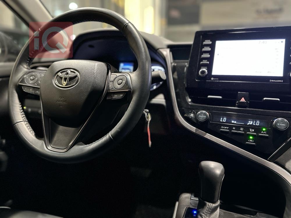 تۆیۆتا کامری